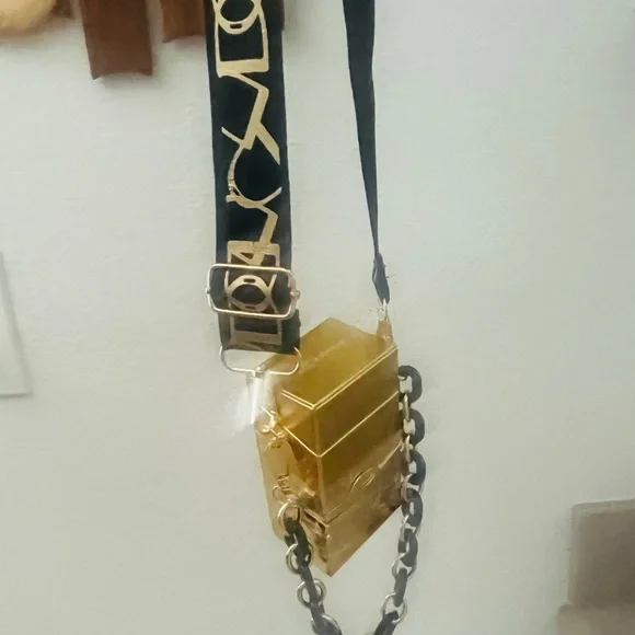 YSL crossbody bag 🔥🔥🔥 - Picture 8 of 8